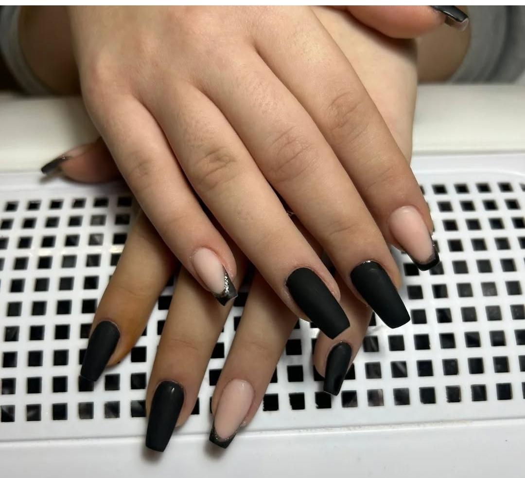 Ugradnja noktiju - M dužina - Glow Differently, Zagreb Nadogradnja noktiju Nokti Nadogradnja noktiju, Zagreb, Donji grad - Centar