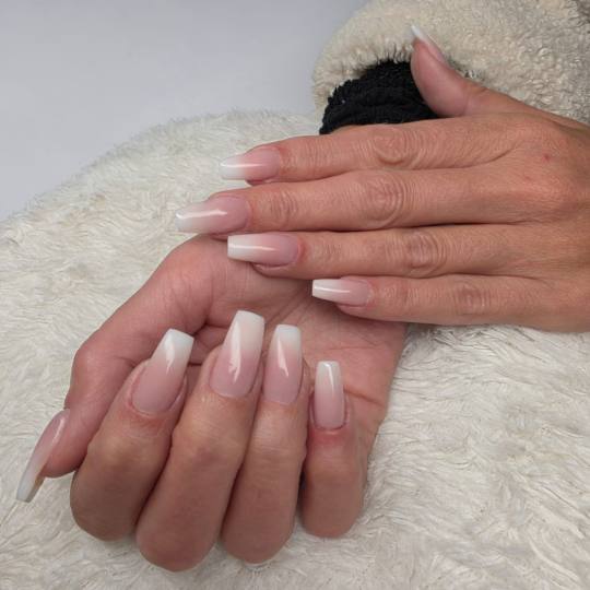 Nails & Beauty Studio usluga