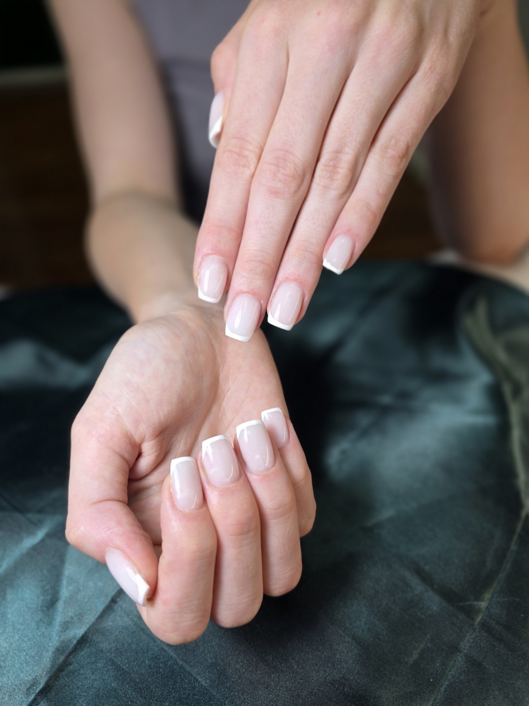 Daniva brow and beauty #zagreb Izlivanje noktiju Korekcija gela - M dužina