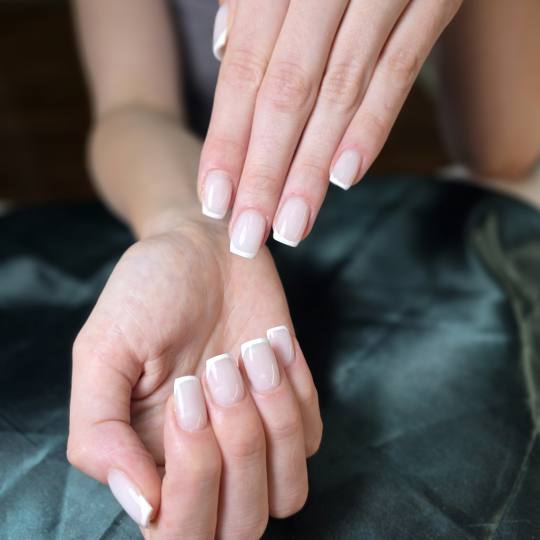 Daniva brow and beauty #zagreb Izlivanje noktiju Korekcija gela - M dužina