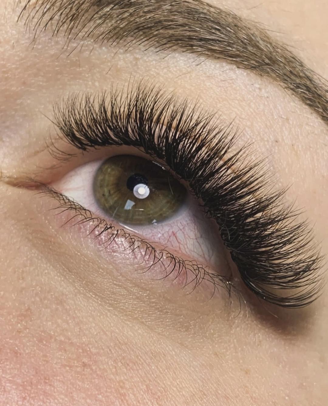 Katina Beauty Lounge #zagreb Trepavice Ugradnja trepavica - mega volumen