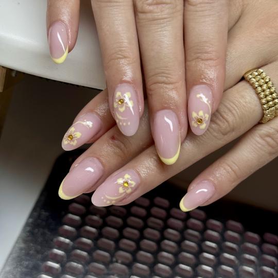 SABRINA STRIJA BEAUTY & SPA #zagreb Nadogradnja noktiju Nadogradnja/nadopuna noktiju - S dužina *do
