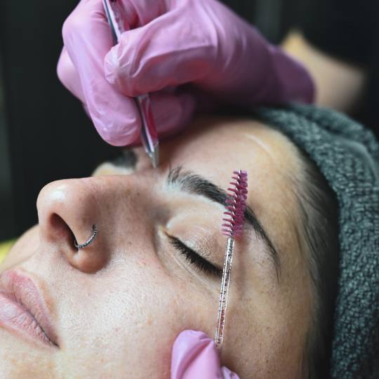 Studio Maja #crikvenica Obrve Korekcija obrva pincetom / voskom