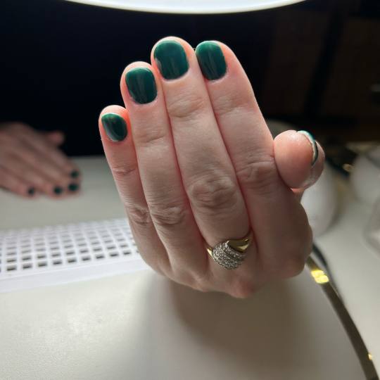 Glow Differently #zagreb Manikura Manikura + trajni lak