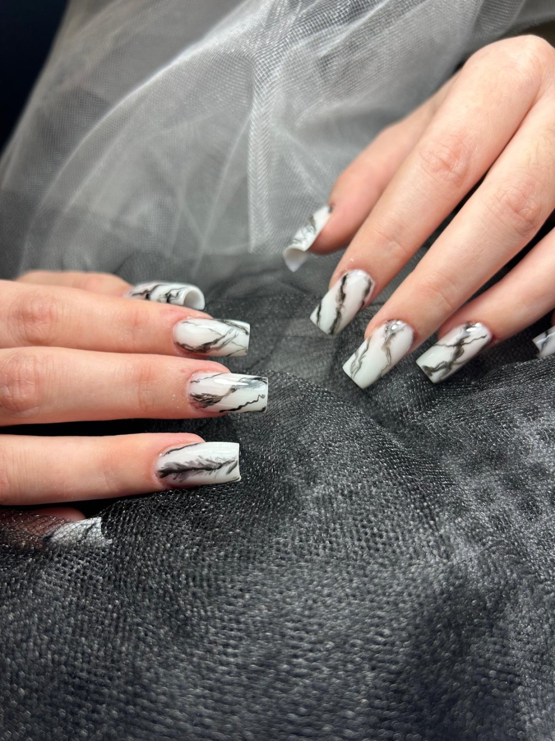 Ugradnja noktiju - L dužina - Glow Differently, Zagreb Nadogradnja noktiju Nokti Nadogradnja noktiju, Zagreb, Donji grad - Centar