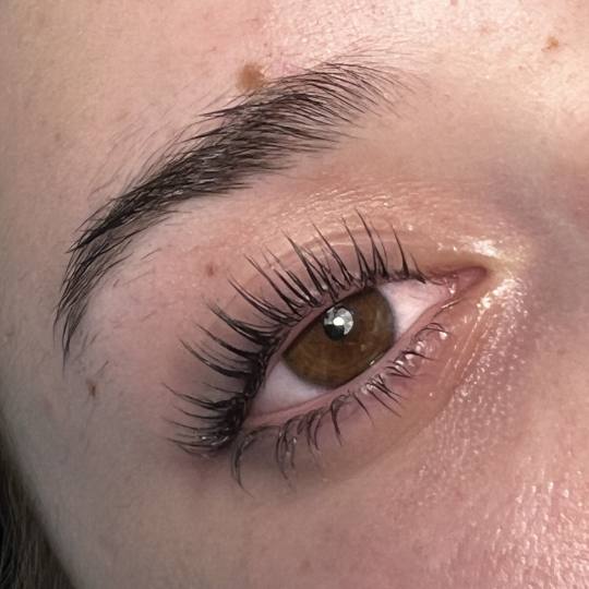 Studio Nives #zagreb Trepavice Lash lift Lash lift je bezbolan keratinski tretman neagresivnog uvija