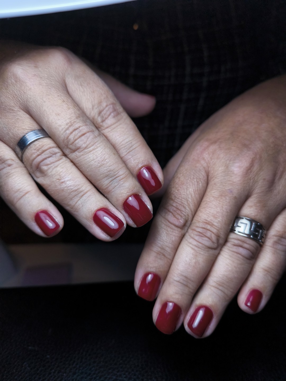 Beauty studio Maja #zagreb Gel lak Ojačani trajni lak - ruke s veličina