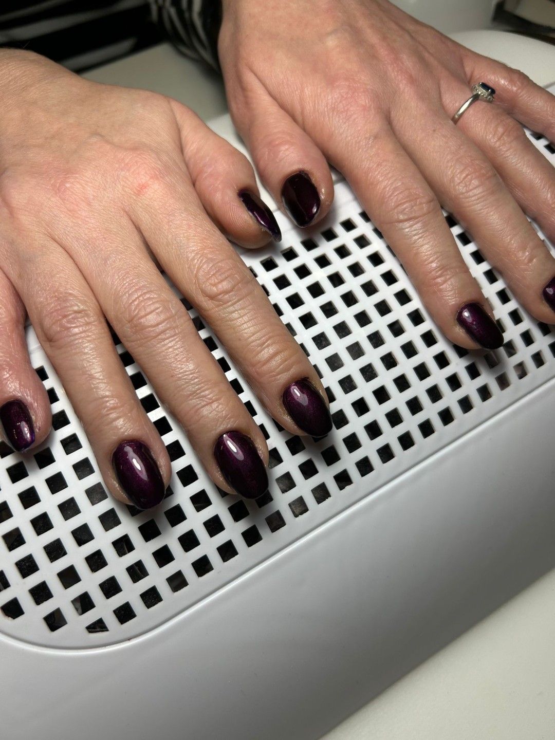 Manikura + trajni lak - Glow Differently, Zagreb Manikura Nokti Manikura, Zagreb, Donji grad - Centar