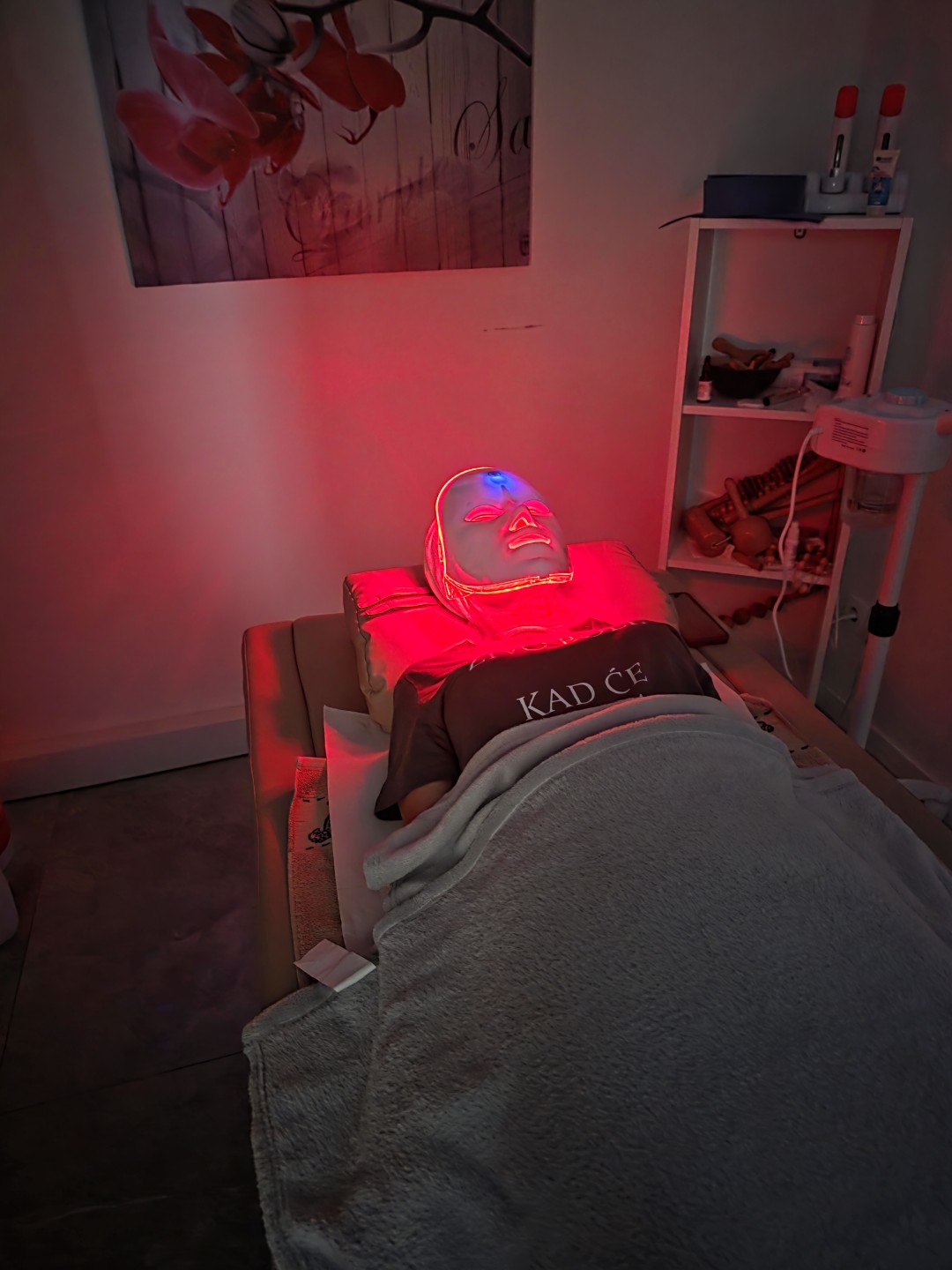 Aura - Zagreb #zagreb Klasična masaža LED maska