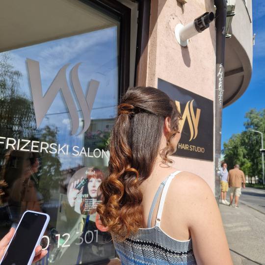 Frizerski salon W #zagreb Svečane i frizure za svadbu Svečana frizura - duga kosa