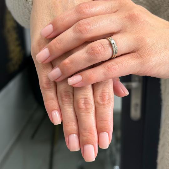 Antonela beauty studio #zagreb Manikura Manikura + trajni lak