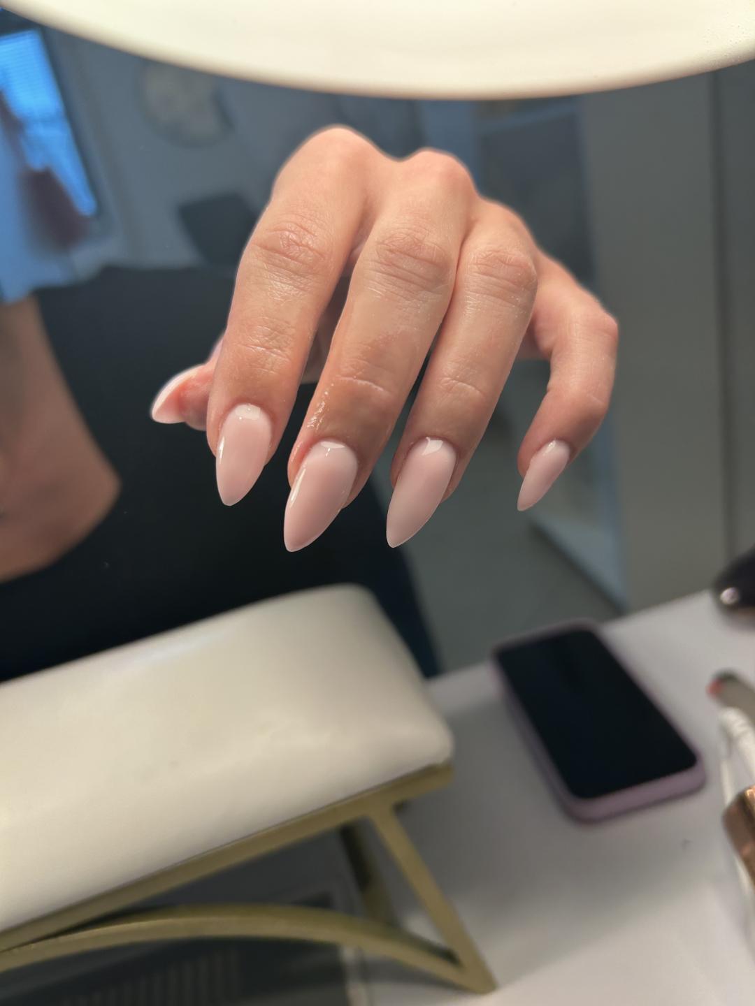 LoveGlam beauty studio #zagreb Manikura Ugradnja noktiju - M dužina