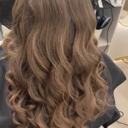 SABRINA STRIJA BEAUTY & SPA #zagreb Uvijanje, kovrče i valovi Pranje kose + hollywoodski valovi - e