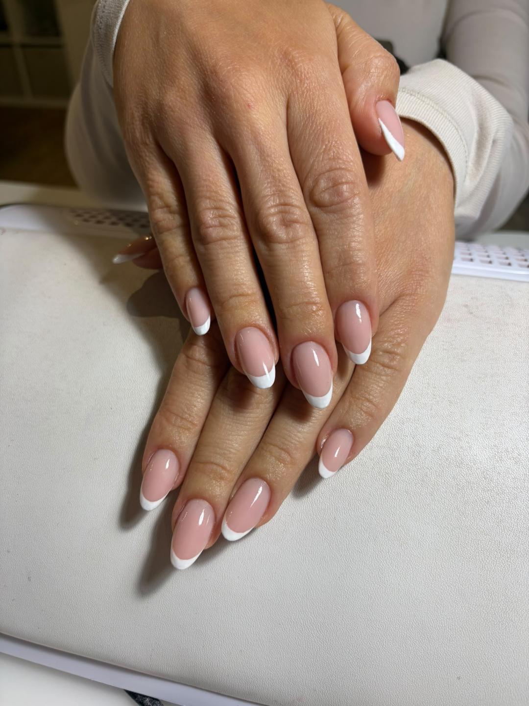French - dodatak uz uslugu - Glow Differently, Zagreb Ukrašavanje noktiju Nokti Ukrašavanje noktiju, Zagreb, Donji grad - Centar