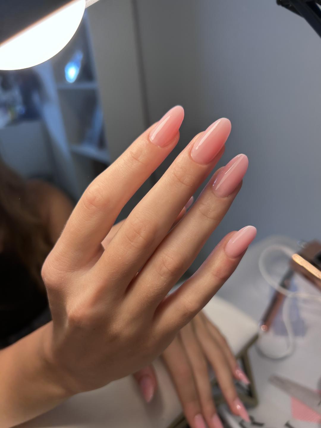 LoveGlam beauty studio #zagreb Manikura Ugradnja noktiju - M dužina