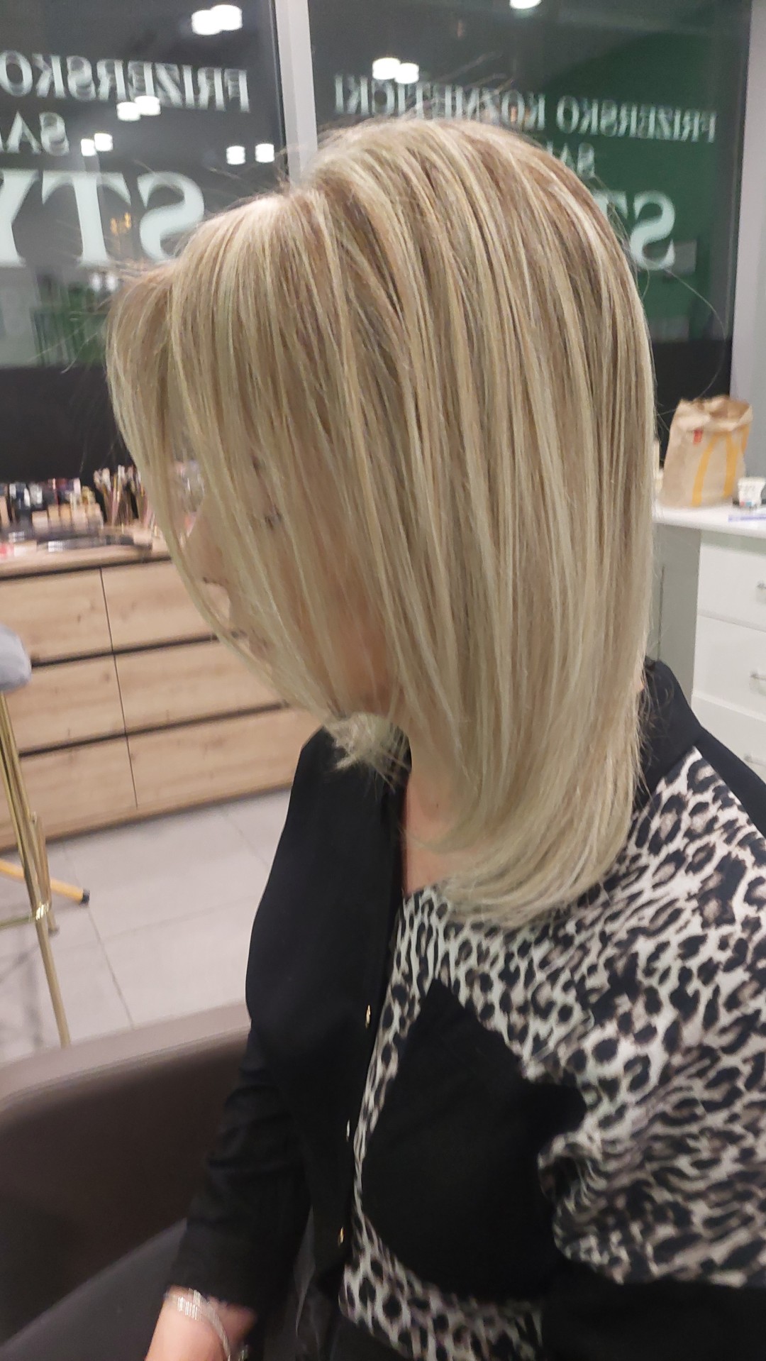 Pramenovi na foliju + šišanje + fen frizura - poluduga kosa - Style 1, Zagreb Pramenovi Frizerski saloni Pramenovi, Zagreb, Gornja Dubrava