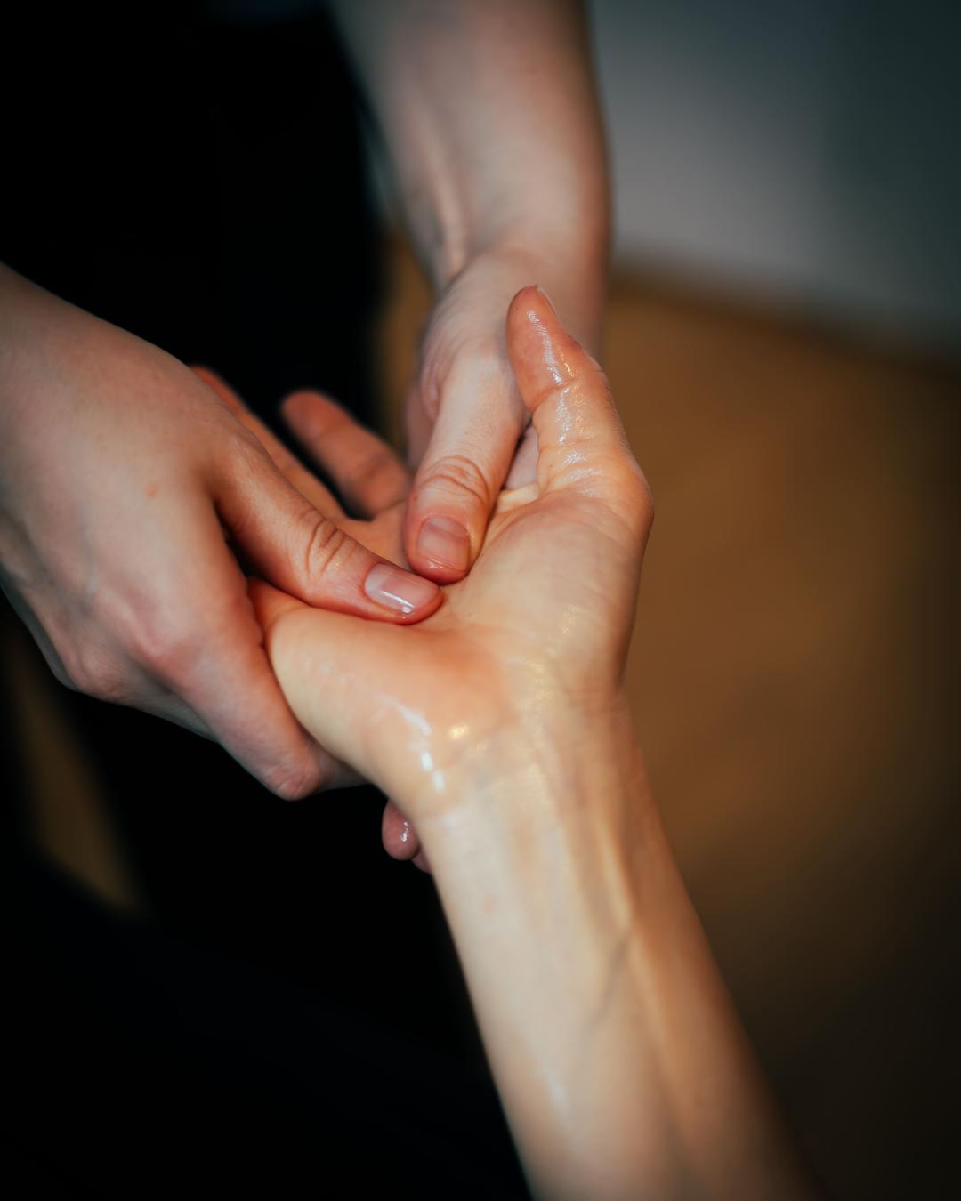 Black Line #zagreb Masaža stopala Masaža stopala / dlanova