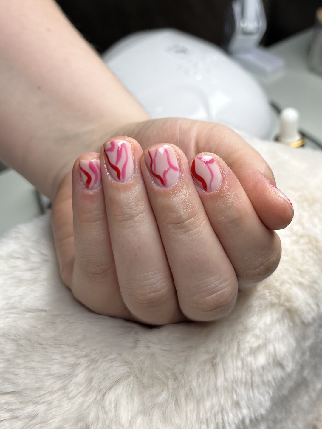 Mia’s Beautique #zagreb Manikura Gradivni trajni lak - ruke