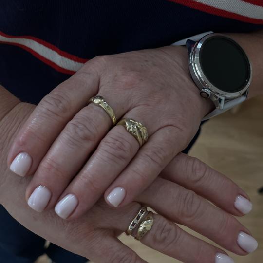 Mia’s Beautique #zagreb Gel lak Comby manikura i gradivni trajni lak -ruke