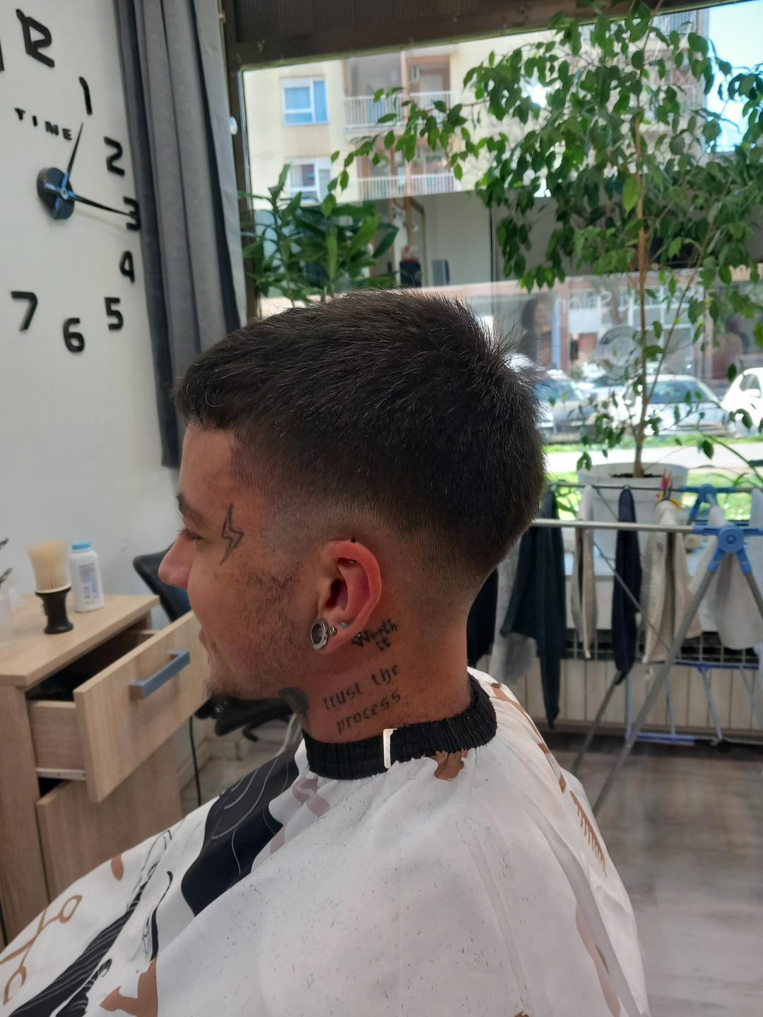 Muško šišanje - Wella Nova, Osijek Muško šišanje Muški frizeri Muško šišanje, Osijek, Centar