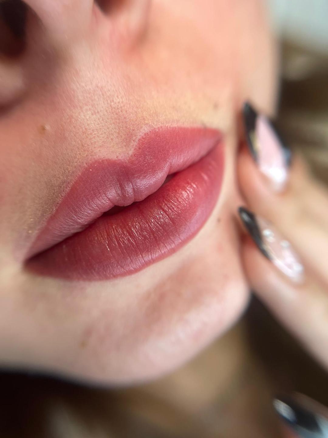 Guardian Beauty House Academy #zagreb Trajna šminka Akvarel usne