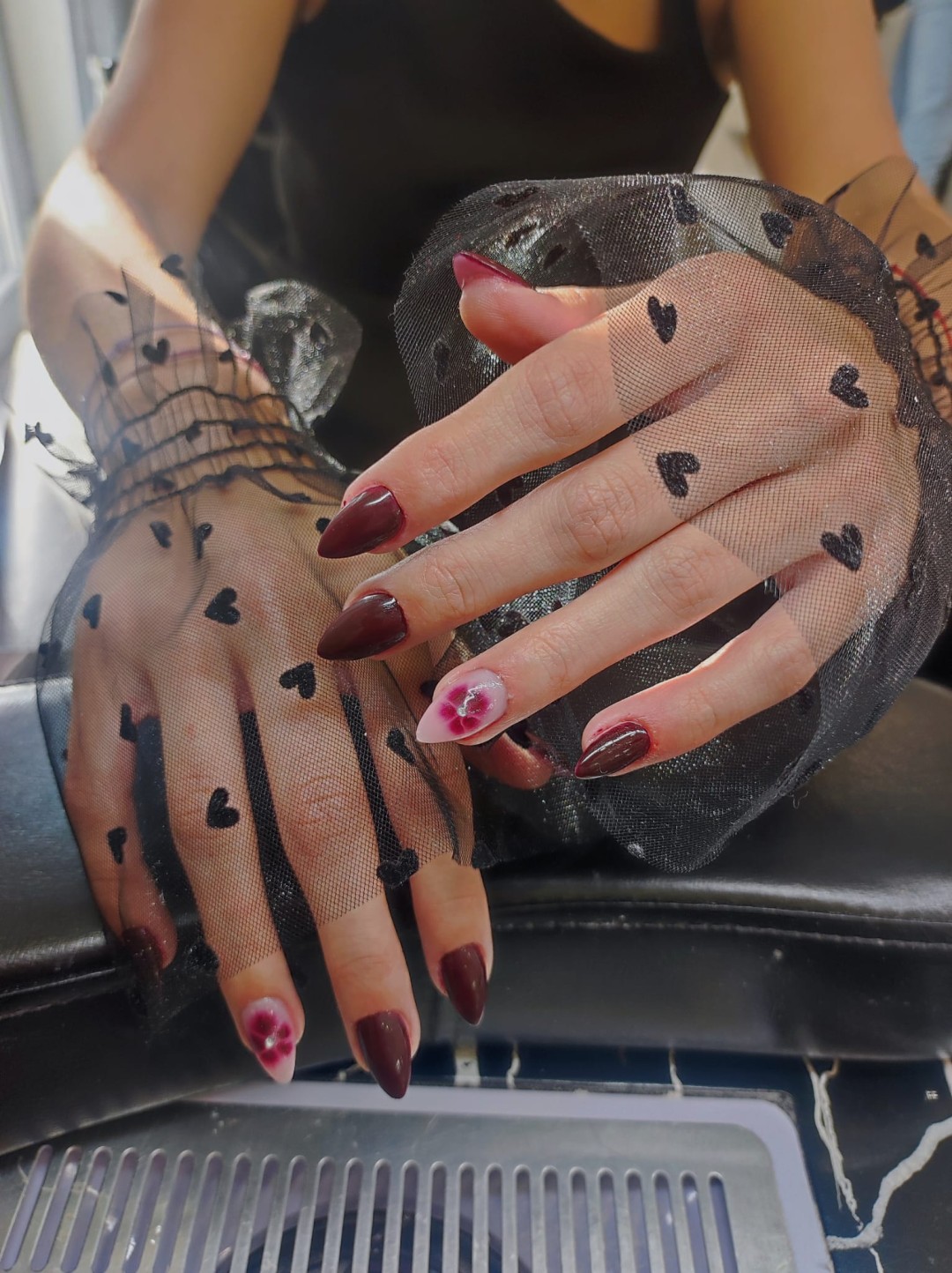 Roses & friends #zagreb Izlivanje noktiju Nadopuna noktiju - S dužina