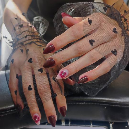 Roses & friends #zagreb Izlivanje noktiju Nadopuna noktiju - S dužina