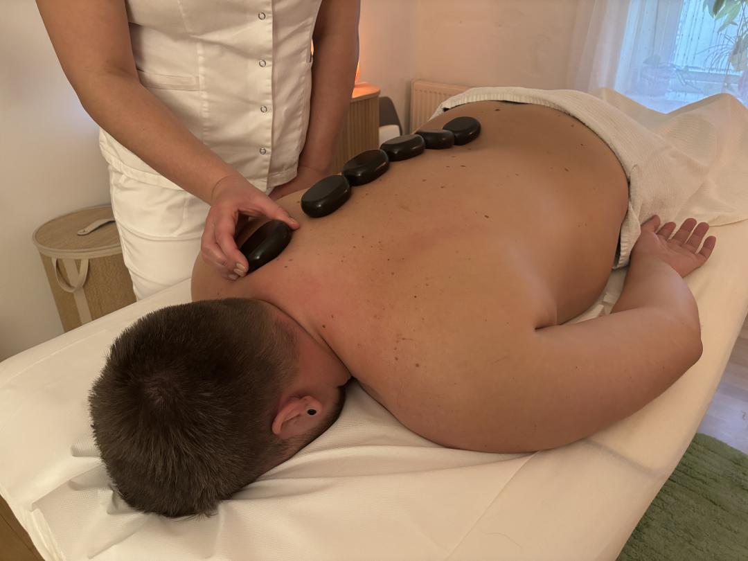 Corpus Sanum #zagreb Masaža vulkanskim kamenjem Hot stone masaža - 45 minuta