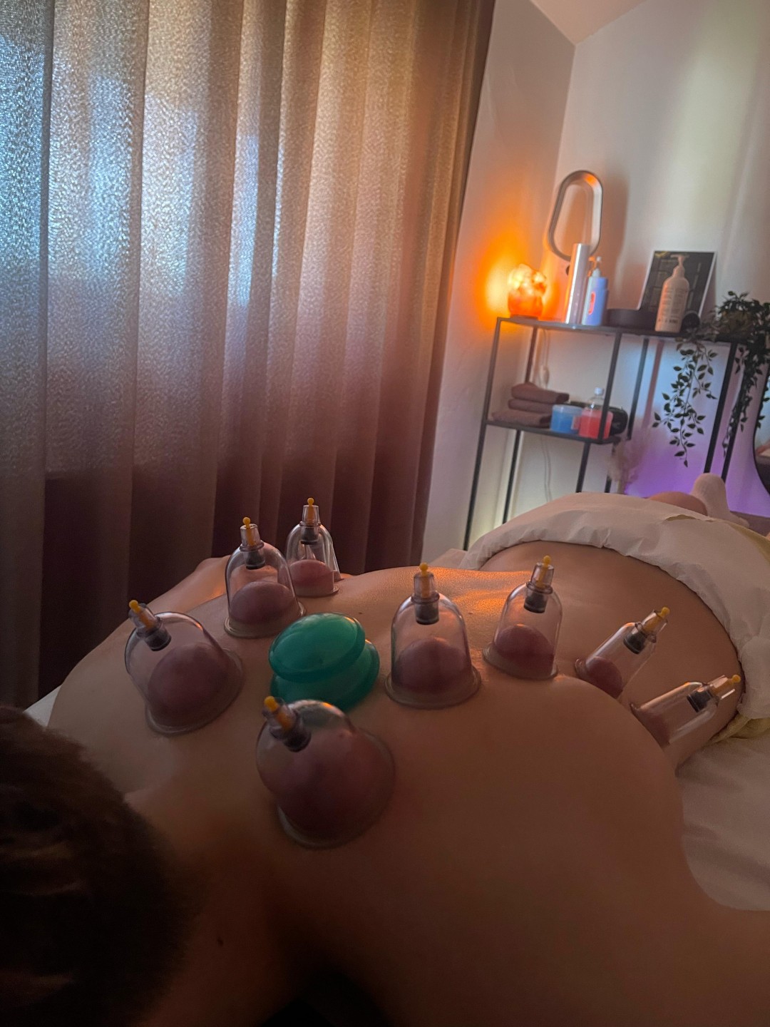 Madero&Beauty Gabrijela #zagreb Tretmani tijela Masaža leđa + Cupping terapija leđa
