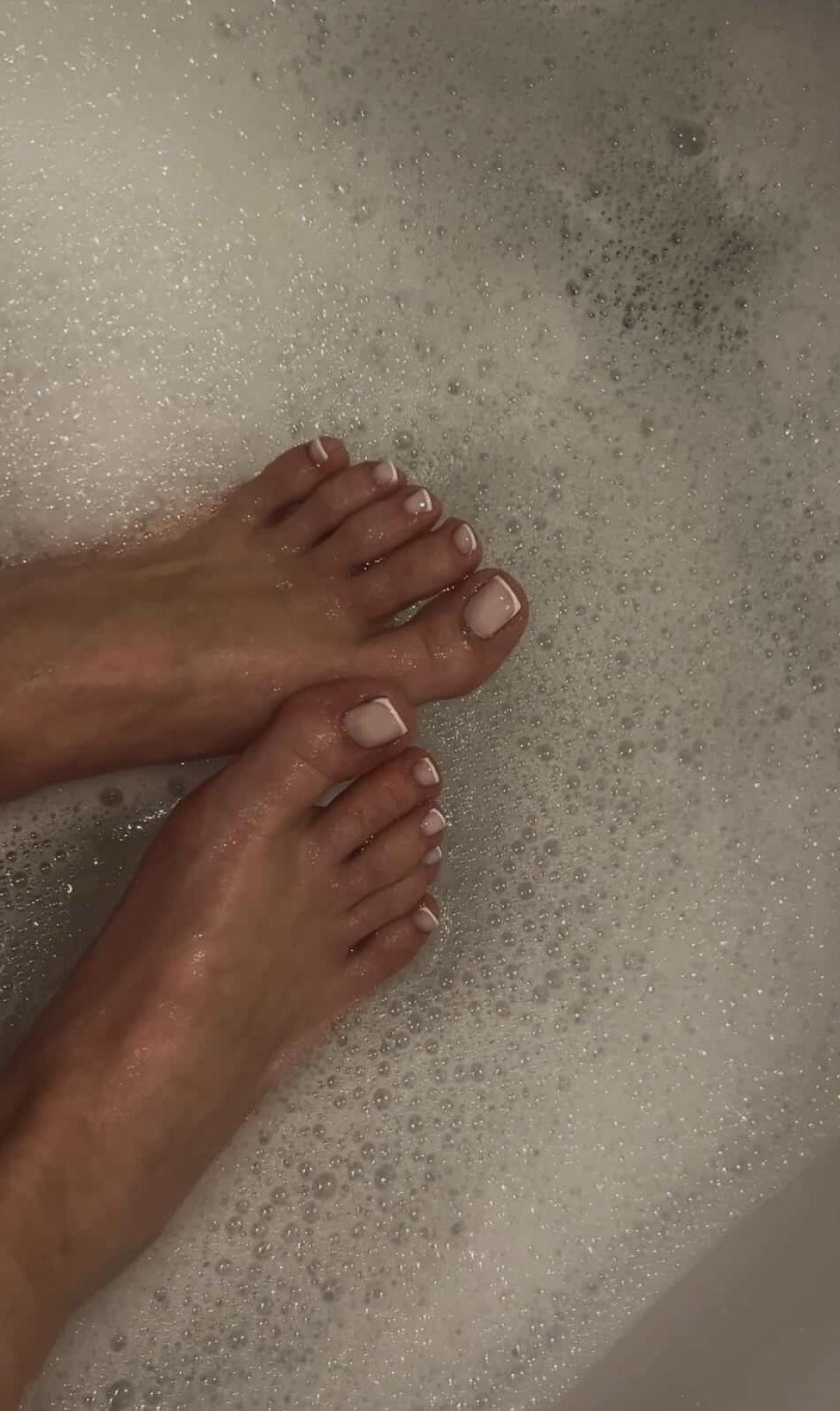 Mia’s Beautique #zagreb Gel lak Estetsko uređivanje noktiju i trajni lak na nogama