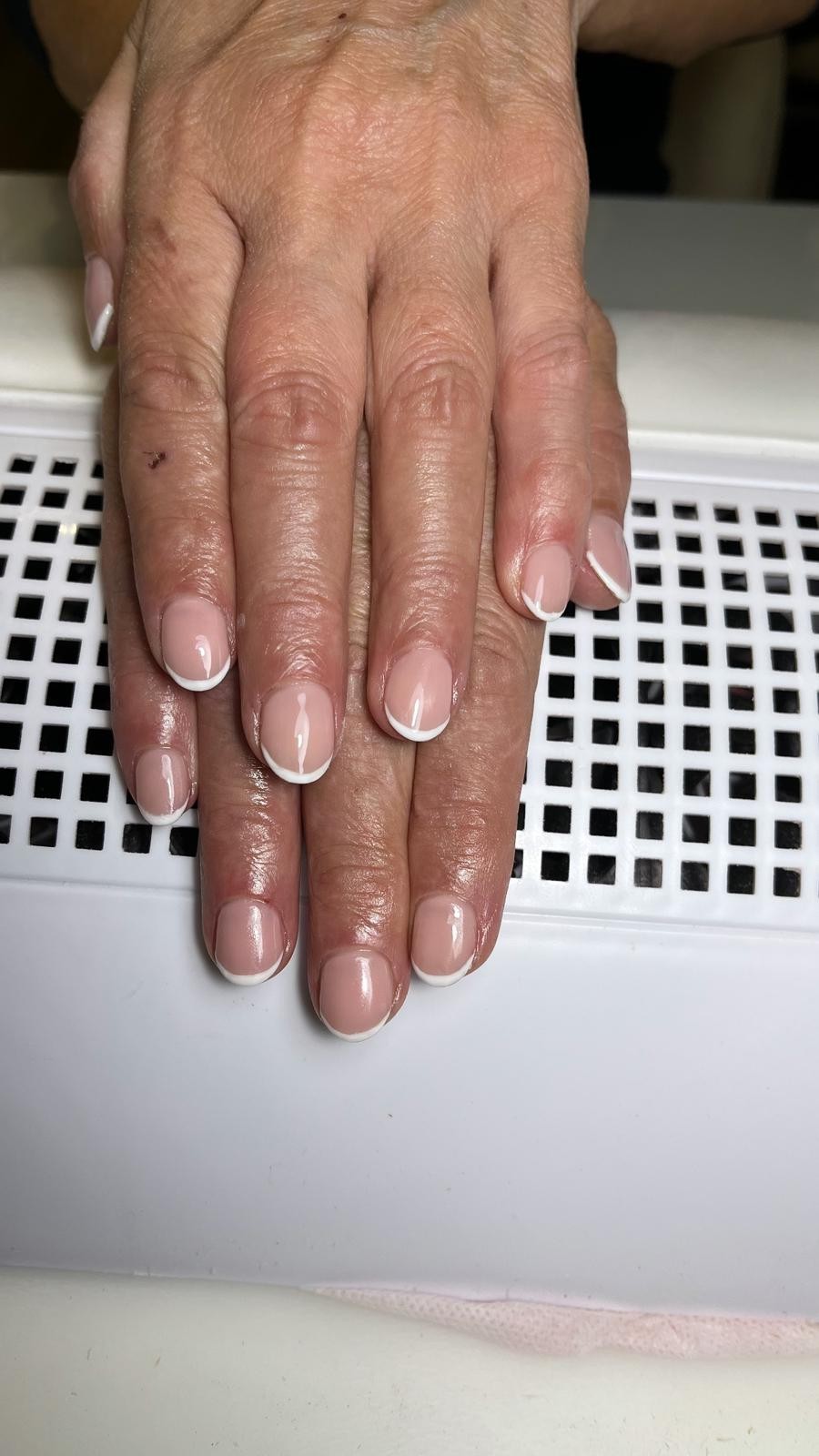 Ugradnja noktiju - S dužina - Glow Differently, Zagreb Nadogradnja noktiju Nokti Nadogradnja noktiju, Zagreb, Donji grad - Centar