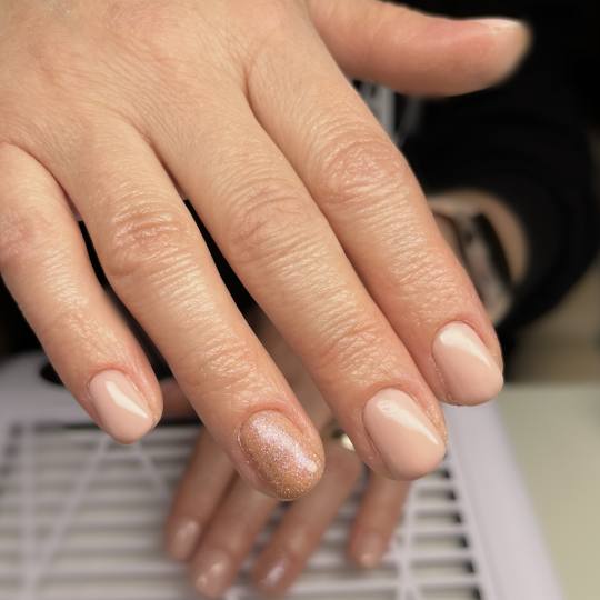 Mia’s Beautique #zagreb Manikura Comby manikura i gradivni trajni lak -ruke