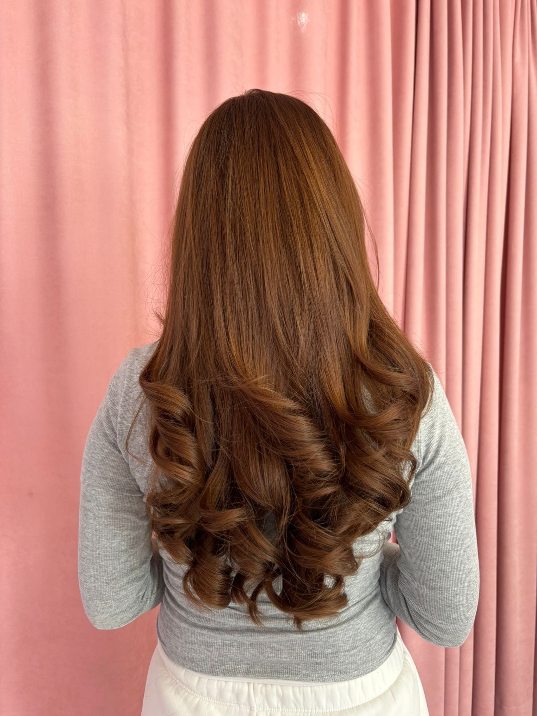 Bojanje izrasta + šišanje + fen frizura - duga kosa - Beauty Studio Amina, Zagreb Bojanje kose Frizerski saloni Bojanje kose, Zagreb, Gornja Dubrava