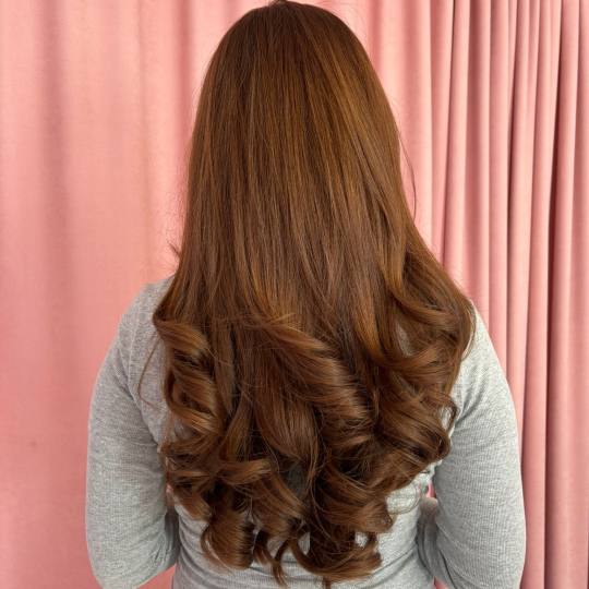 Beauty Studio Amina #zagreb Bojanje kose Bojanje izrasta + šišanje + fen frizura - duga kosa