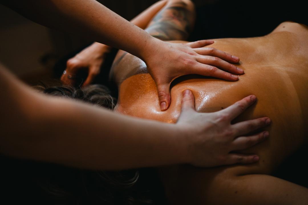 Black Line #zagreb Terapeutska masaža Klasična medicinska masaža ruku / nogu / leđa - 45 minuta