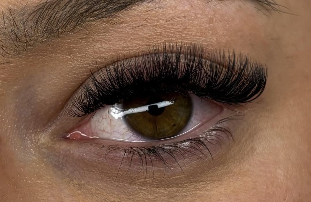 Ugradnja volumenskih trepavica - Sis Beauty Room, Zagreb Nadogradnja trepavica Lice Nadogradnja trepavica, Zagreb, Donji grad - Centar