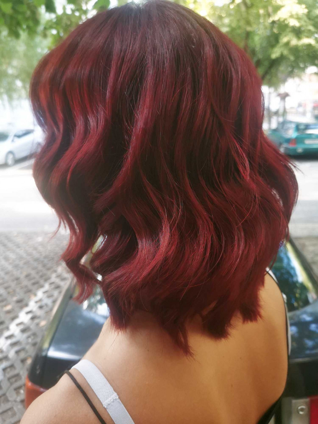 Bojanje cijele dužine + fen frizura + šišanje - kosa srednje dužine - Silvija, Zagreb Bojanje kose Frizerski saloni Bojanje kose, Zagreb, Črnomerec