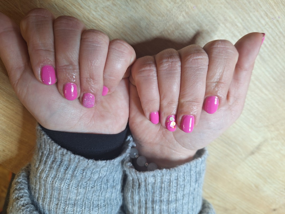 Zvončica #rijeka Manikura Comby manikura + trajni lak