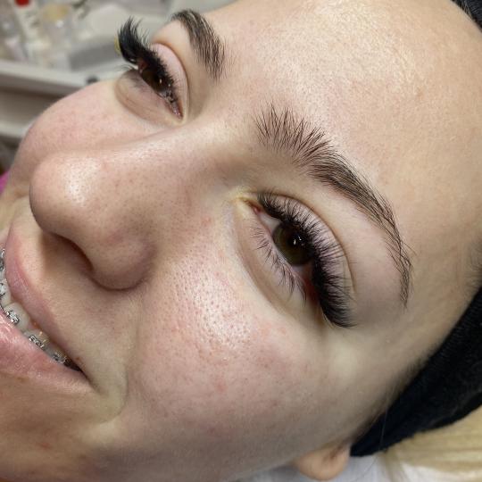 Nefertiti Studio #zagreb Nadogradnja trepavica Ugradnja trepavica - volumen