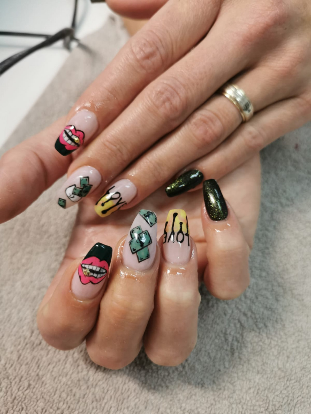 Melanis i Silueta studio za njegu lica i tijela #zagreb Gel lak Ugradnja noktiju