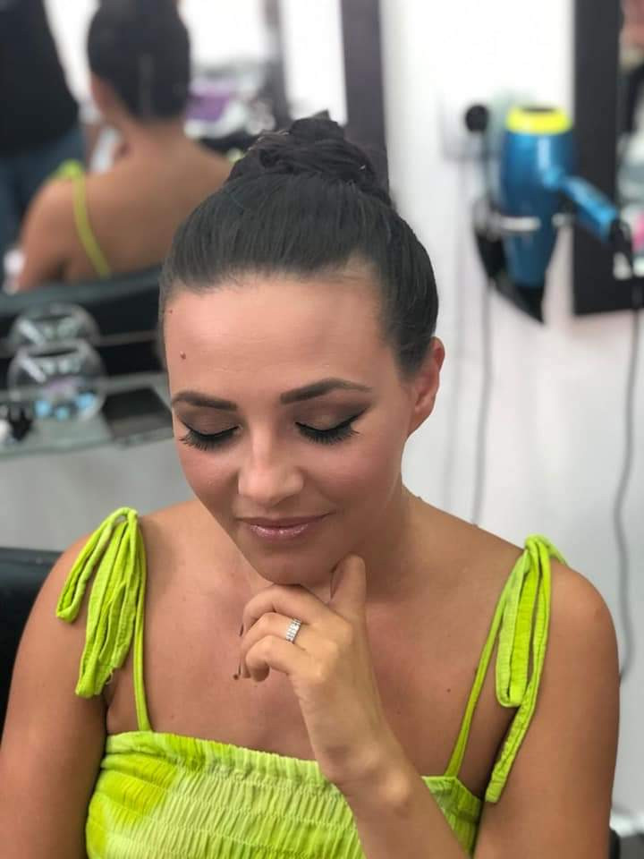 Rio #zagreb Make-up / šminkanje Profesionalno šminkanje + ugradnja umjetnih trepavica