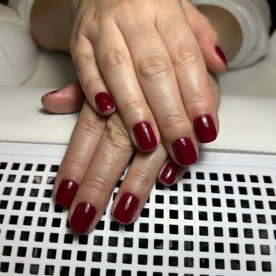 Glow Differently #zagreb Nadogradnja noktiju Ugradnja noktiju - S dužina