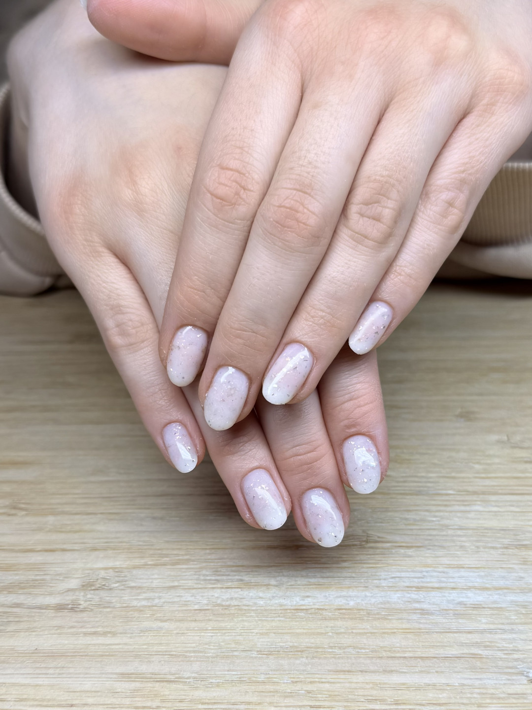 Minie 1 #zapresic Gel lak Gradivni trajni lak - ruke