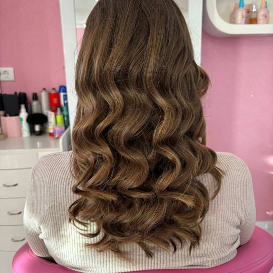 Beauty Studio Amina #zagreb Uvijanje, kovrče i valovi Valovi / kovrče na presu / figaro - duga kos