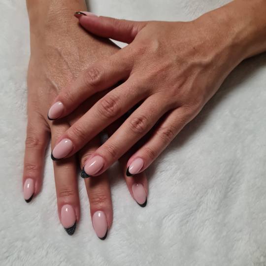 Maison de Athena usluga