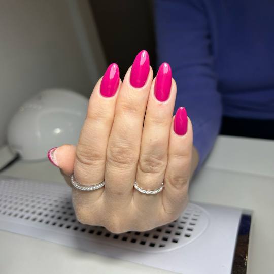 Glow Differently #zagreb Manikura Manikura + trajni lak