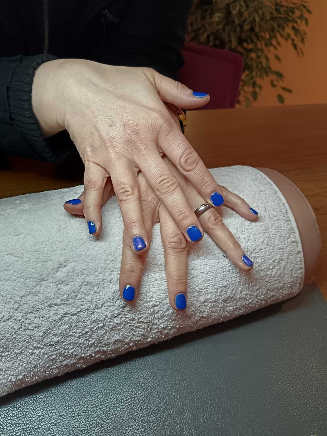 More love beauty #zagreb Manikura Manikura + trajni lak