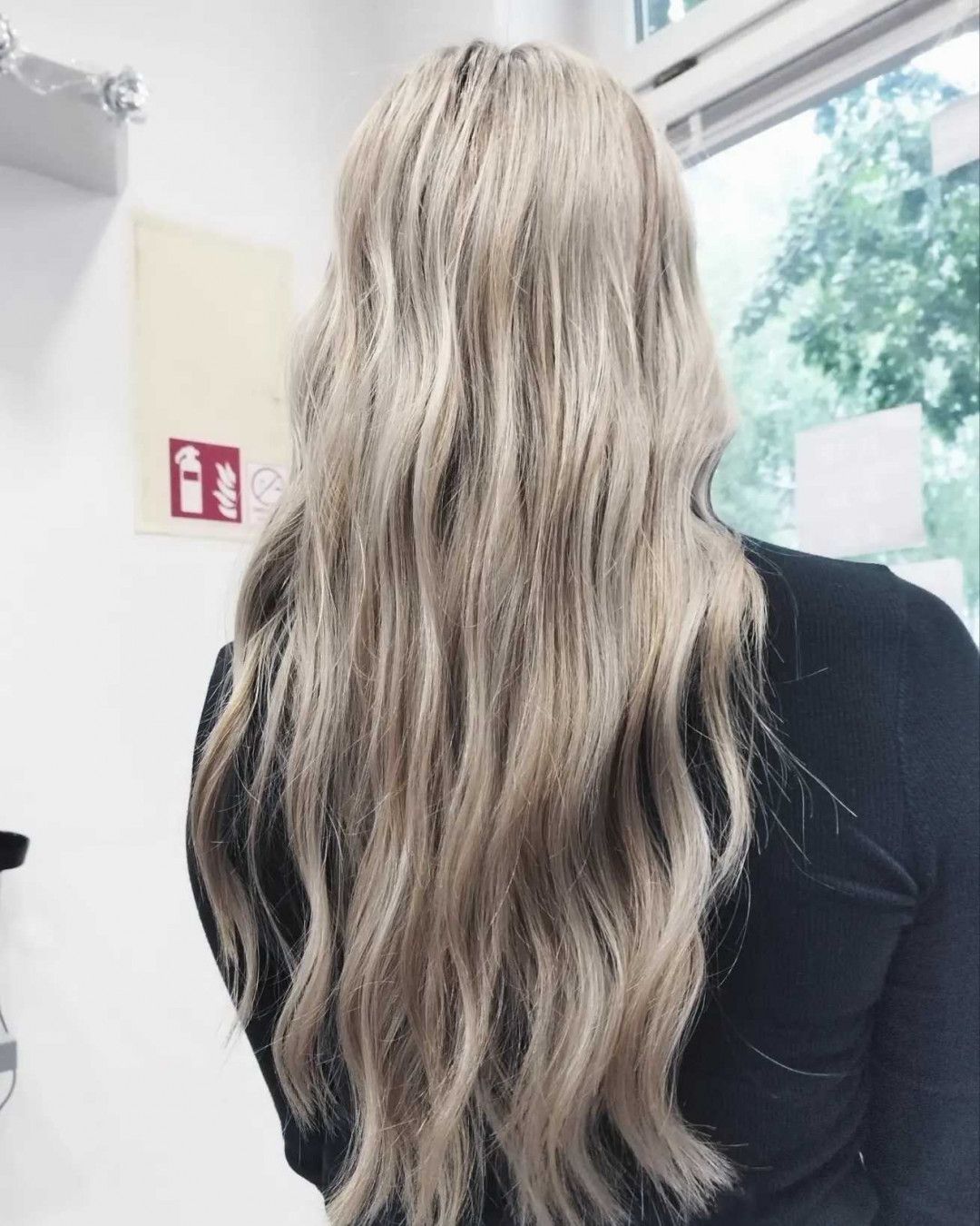 Pramenovi na foliju + preljev + fen frizura + šišanje - ekstra duga kosa - Silvija, Zagreb Feniranje i stiliziranje Frizerski saloni Feniranje i stiliziranje, Zagreb, Črnomerec