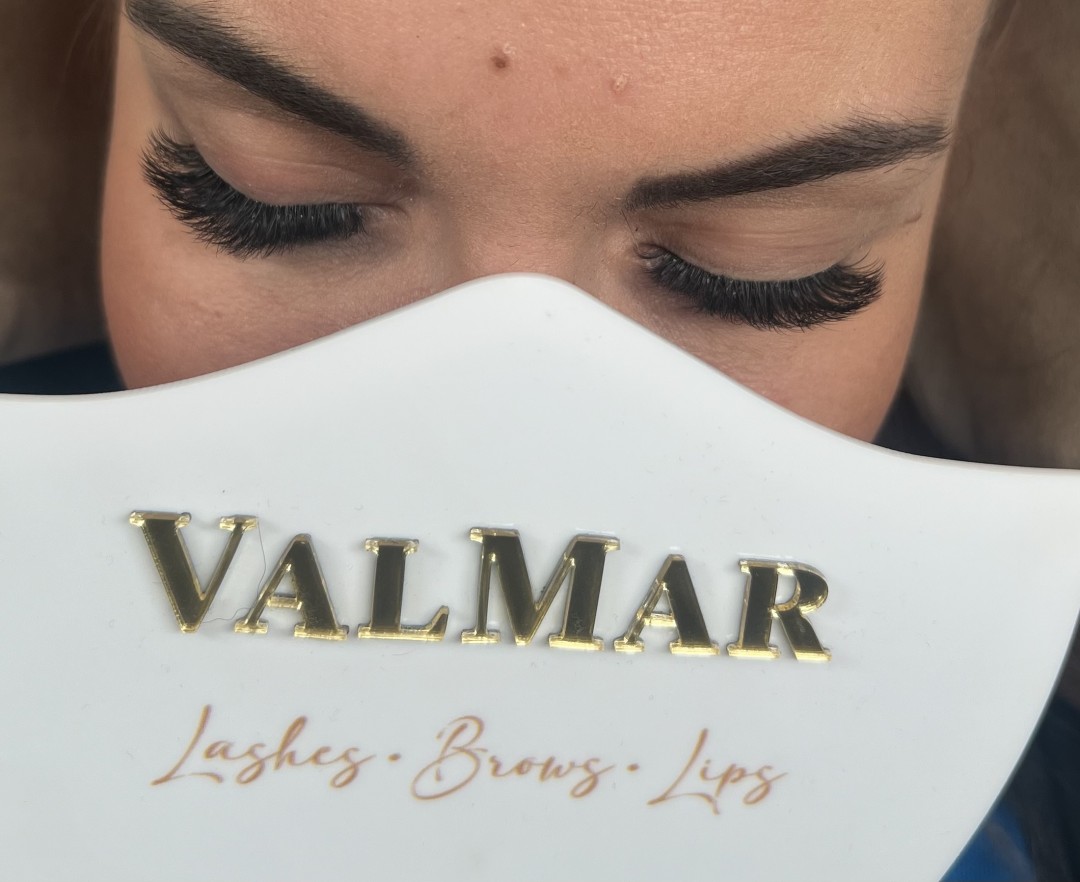 Ugradnja volumenskih trepavica - ValMar, Zagreb Nadogradnja trepavica Lice Nadogradnja trepavica, Zagreb, Peščenica – Žitnjak