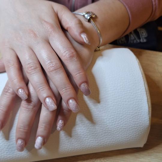 Zvončica #rijeka Gel lak Trajni lak - ruke